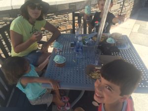 2016_trip4_rushmoreicecream